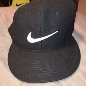 Nike Black Aeroflex Golf Hat Men’s Large
